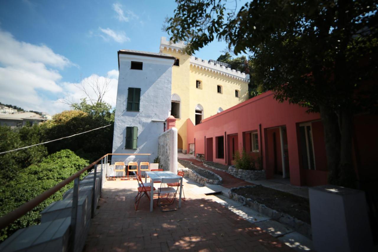 Castle Hostel Genua Exteriör bild